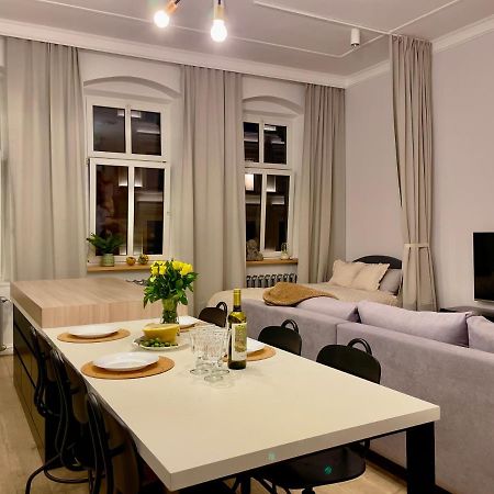 Spacious Apart In The Center- Main Square 300M Wroclaw Bagian luar foto
