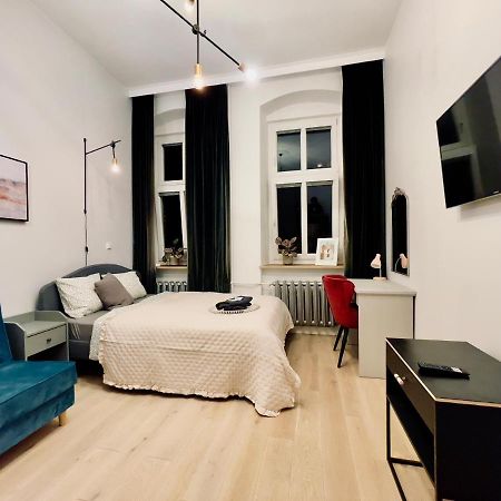 Spacious Apart In The Center- Main Square 300M Wroclaw Bagian luar foto