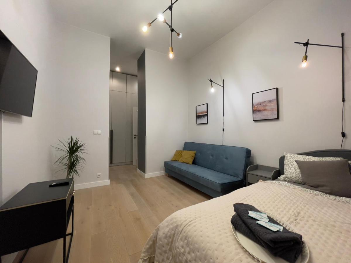 Spacious Apart In The Center- Main Square 300M Wroclaw Bagian luar foto